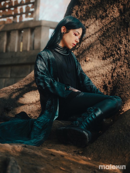 KUSEN BLACK EXTRA LONG KIMONO